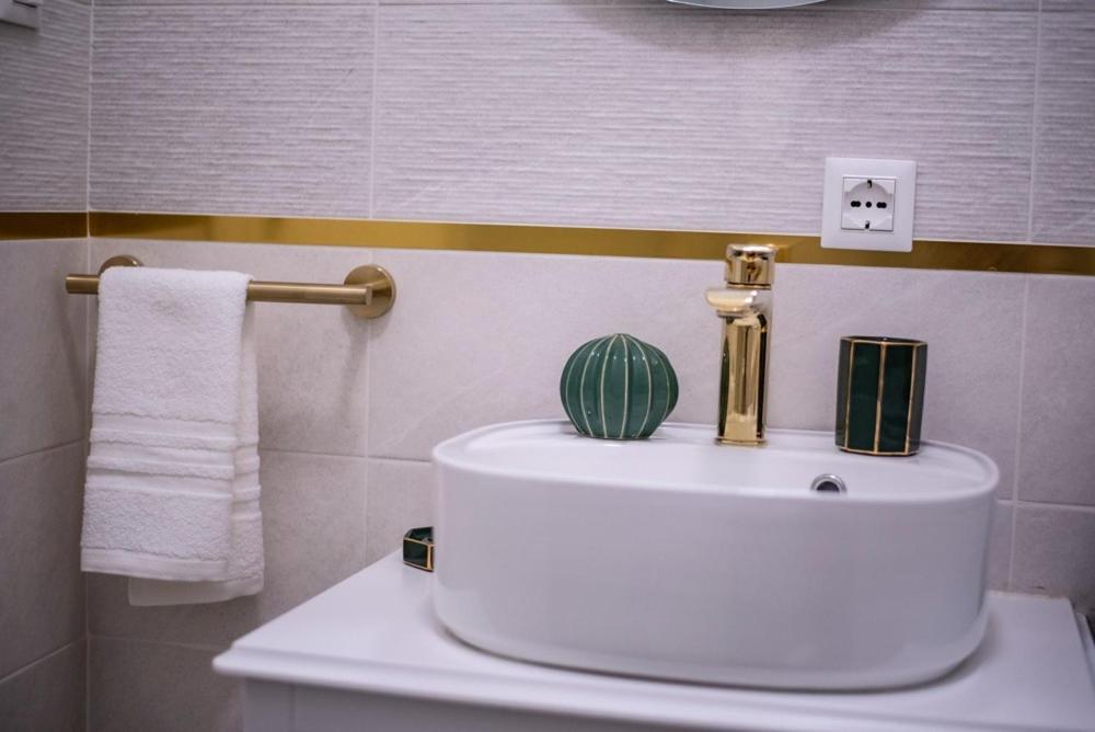 פאדובה Isabel Apartaments Old Town מראה חיצוני תמונה