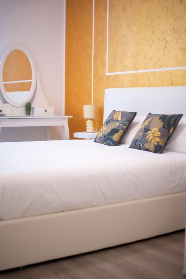 פאדובה Isabel Apartaments Old Town מראה חיצוני תמונה