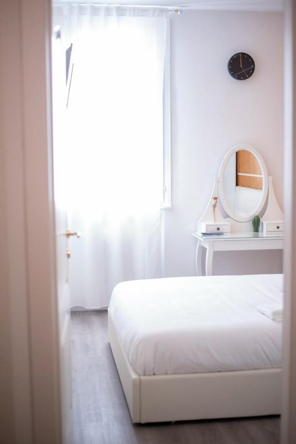פאדובה Isabel Apartaments Old Town מראה חיצוני תמונה